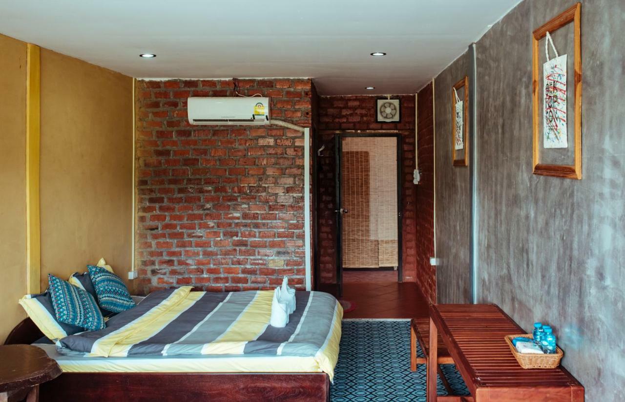 Mao Phasok Riverside Guesthouse Luangprabang Kültér fotó