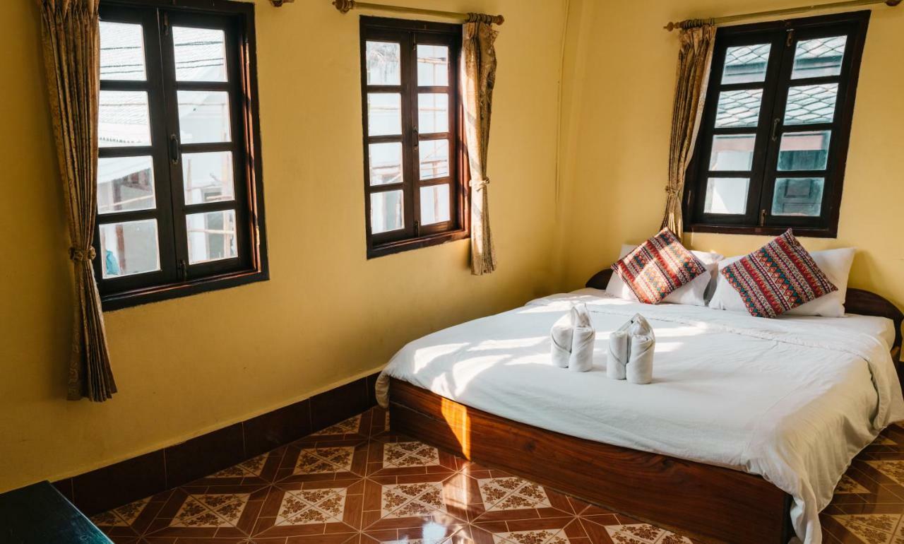 Mao Phasok Riverside Guesthouse Luangprabang Kültér fotó